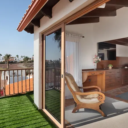 Lola Sunset Place Heated Pool Βίλα